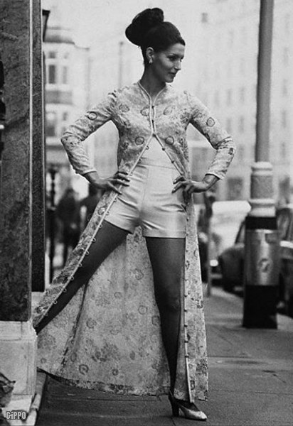 italian fashion elegance shorts 1970